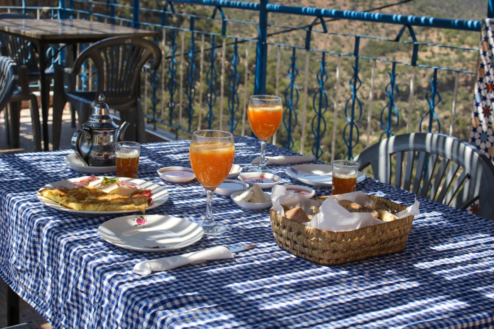 Auberge Les Montagnes Du Paradis Tagherat Anekrim المظهر الخارجي الصورة