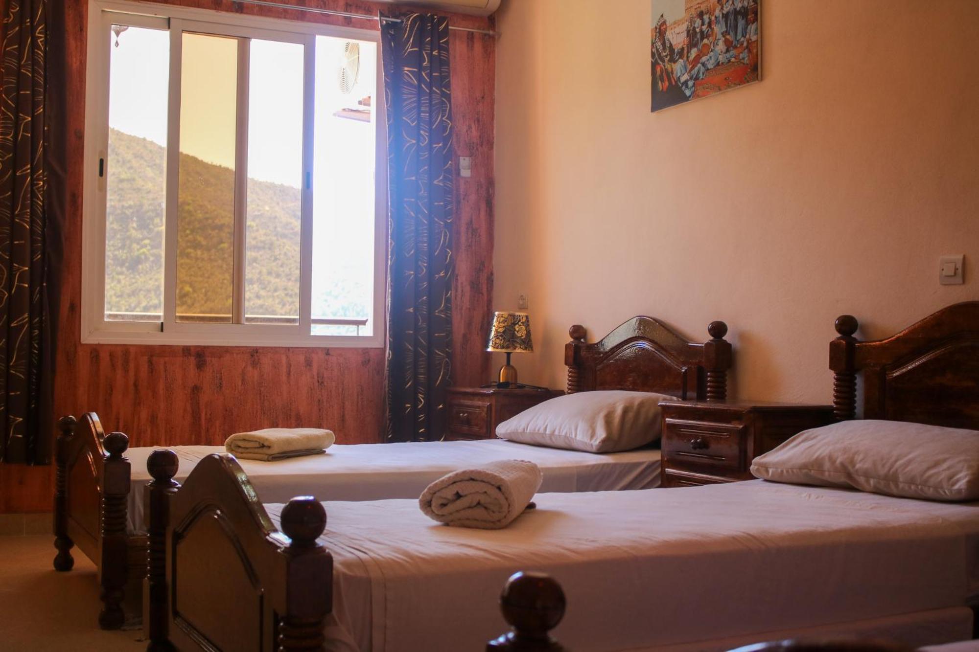 Auberge Les Montagnes Du Paradis Tagherat Anekrim المظهر الخارجي الصورة