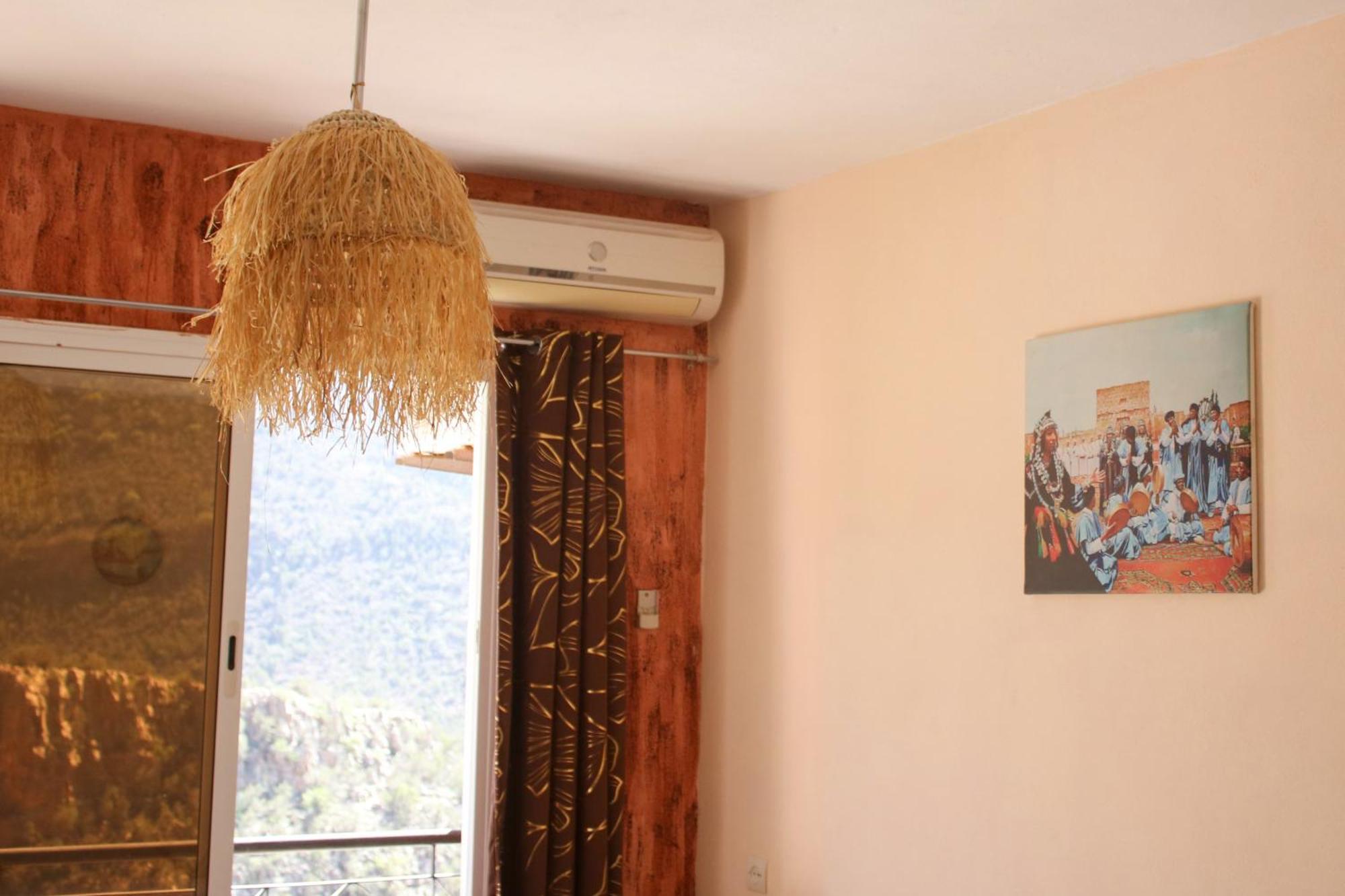 Auberge Les Montagnes Du Paradis Tagherat Anekrim المظهر الخارجي الصورة